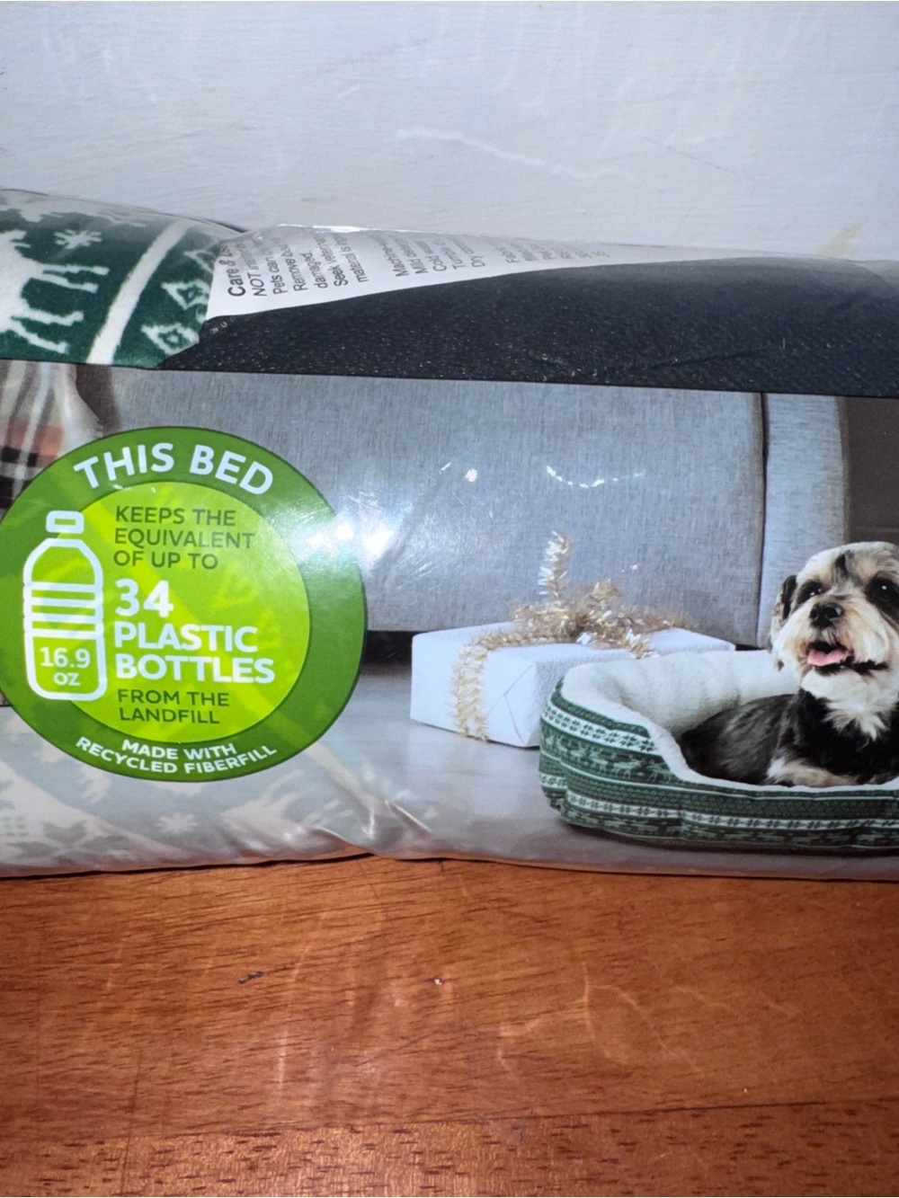 Vibrant Green Patterned Small Pet Bed